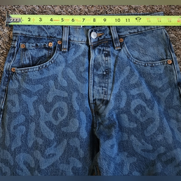NWT Levi's Skate 501 Blue AOP Patterned Cotton Button Fly Jeans 29W - Picture 6 of 9